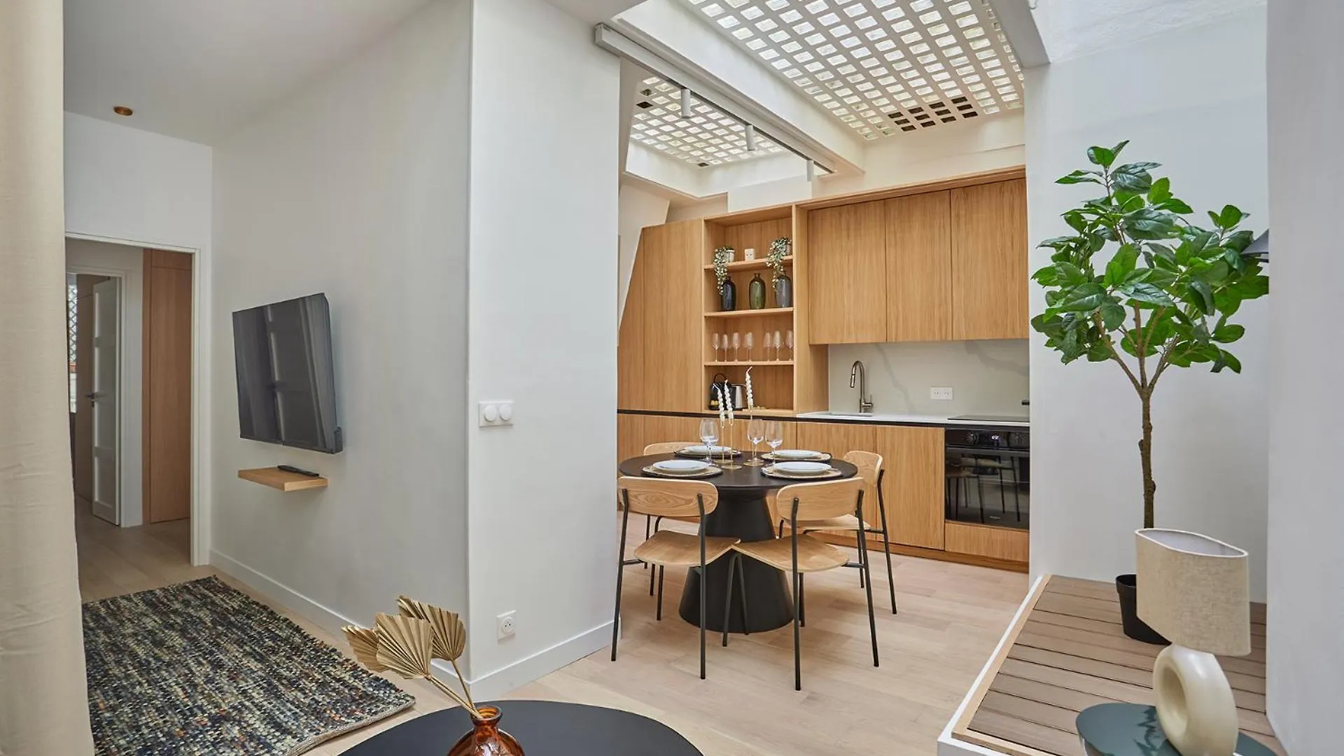 Apartment Le Marais Centre De Paris By Studio Prestige