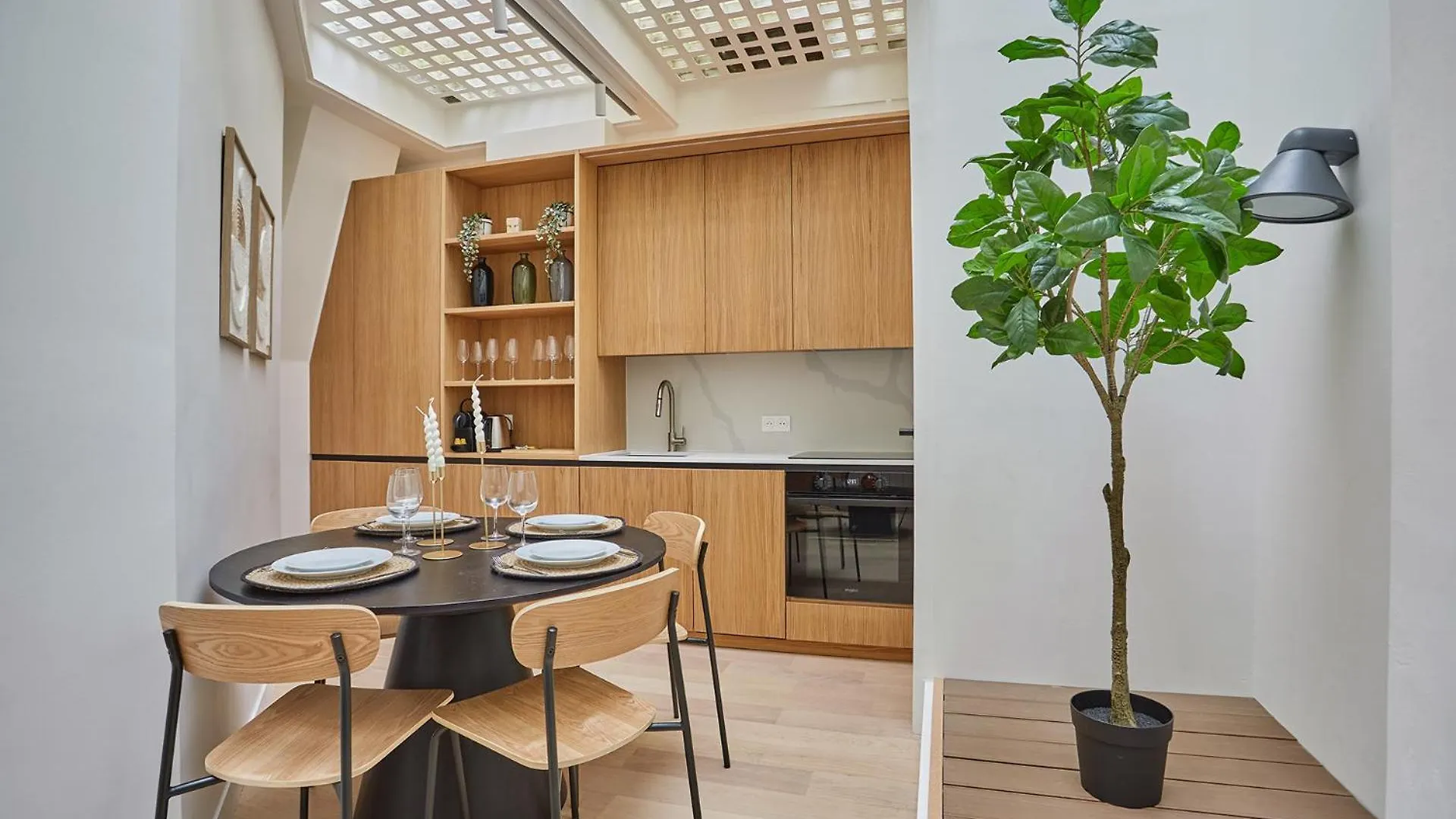 Apartment Le Marais Centre De Paris By Studio Prestige